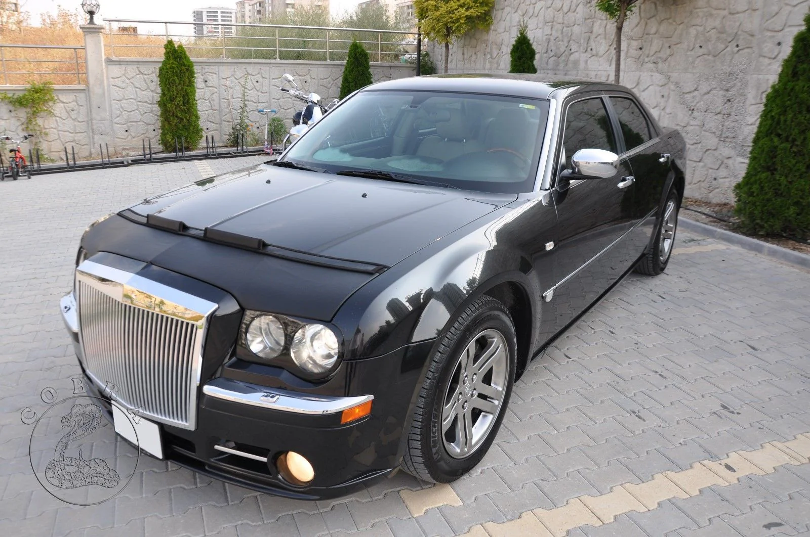 Hood Bra For Chrysler 300 2005-2010 - Image 6